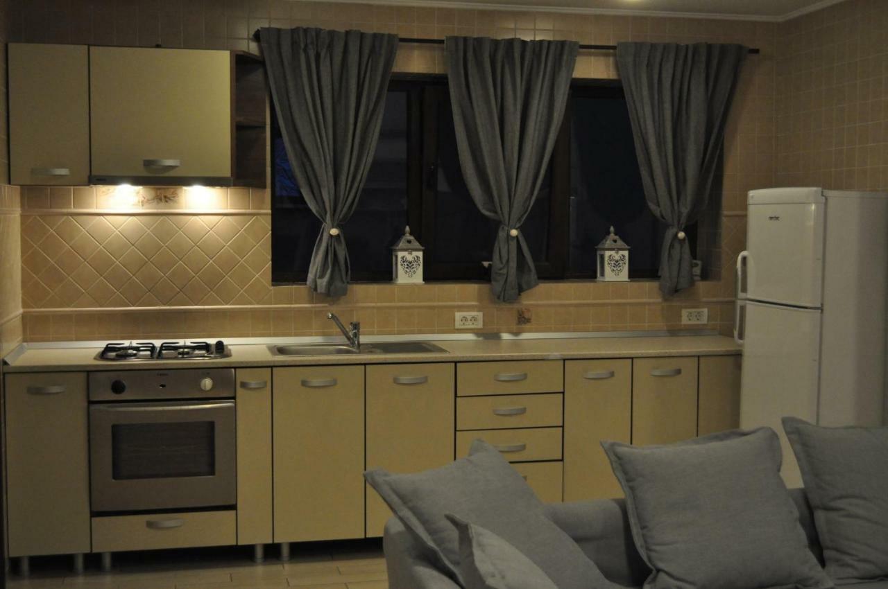 Sleep & Fly Apartment Otopeni Ngoại thất bức ảnh
