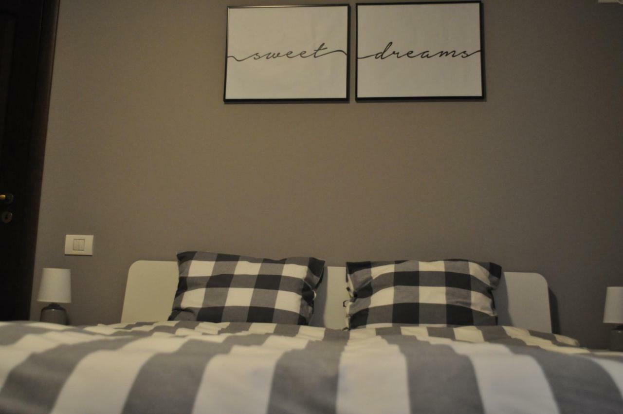 Sleep & Fly Apartment Otopeni Ngoại thất bức ảnh